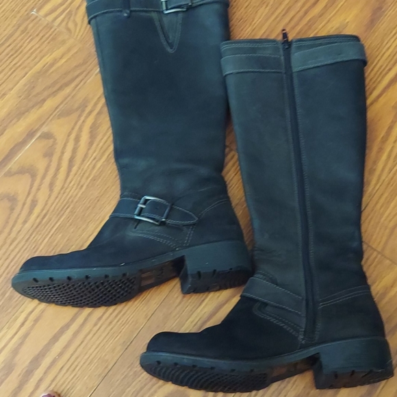 Clarks Shoes - Clarks Black Leather boots 💕